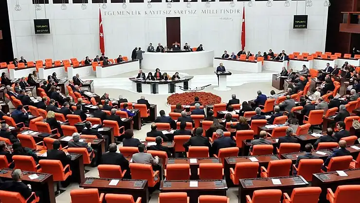 Türkiye'de faaliyet gösteren siyasi parti ve üye sayısı