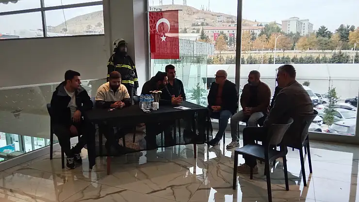 Türkiye'de Siyasi Parti bünyesinde bir ilk
