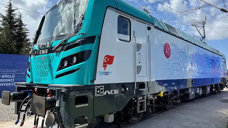 Türkiye'nin yerli lokomotifi ilk seferini tamamladı