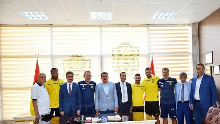 Vali Baruş: 'Tüm Taraftarlarımızı UEFA Eleme Maçına Davet Ediyorum'