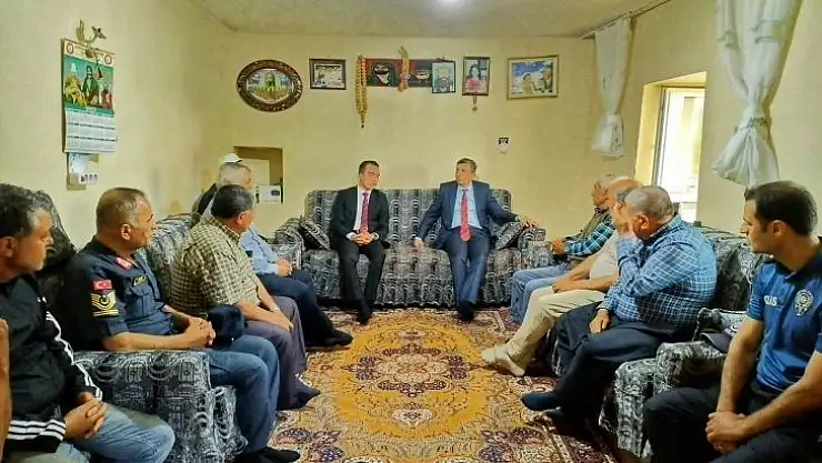 Vali Hulusi Şahin Fırat Elverir'in yakınlarına taziye ziyaretinde bulundu