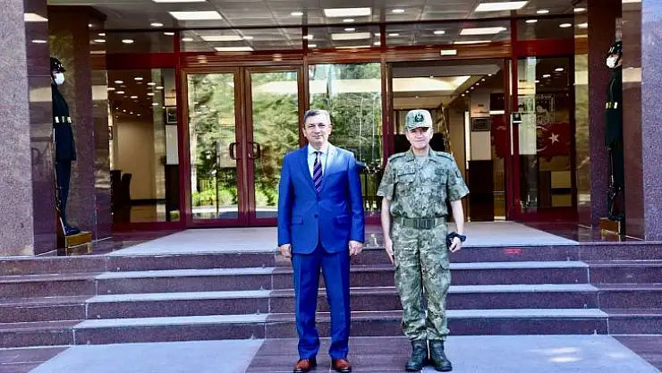 Vali Hulusi Şahin Garnizon Komutanlığına İade-i Ziyarette Bulundu.