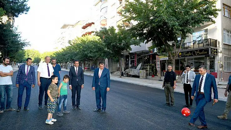Vali Şahin ve Başkan Gürkan İpek Caddesi'nde incelemelerde bulundu