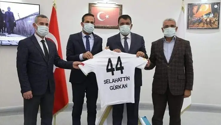 Ya Parayı Verirsiniz yada Tetteh ve Mustafa'yı Satarım..!