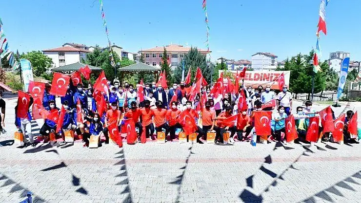Yeşilyurt Belediyesi 19 Mayıs Atatürk'ü Anma, Gençlik Ve Spor Bayramını Özel Bir Programla Kutladı