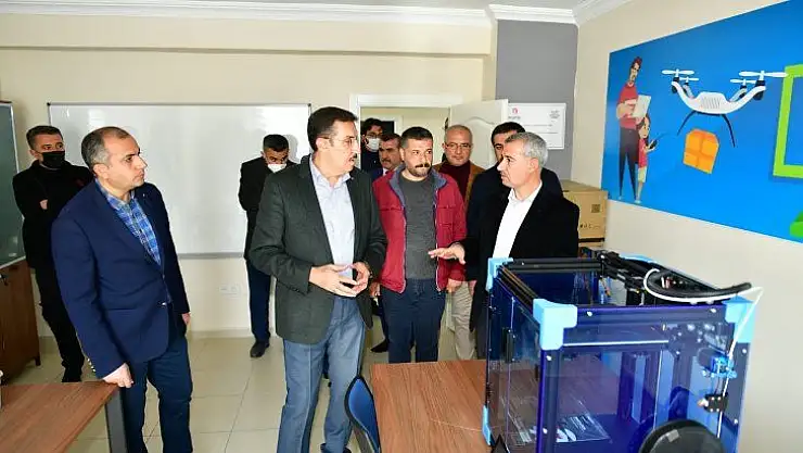 Yeşilyurt Mesleki Eğitim Ve Yaşam Merkezini İnceledi