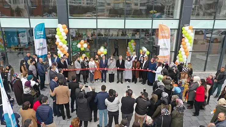 'Yöresel Ürün Satış Ve Kafe' Yeşilyurt Belediyesi Semt Pazarında Hizmete Girdi