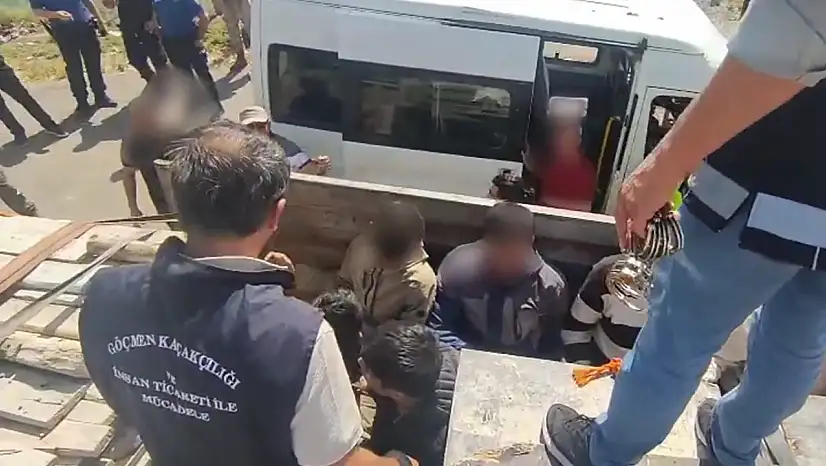 51 ilde göçmen kaçakçılarına operasyon: 273 organizatör yakalandı, 98'i tutuklandı