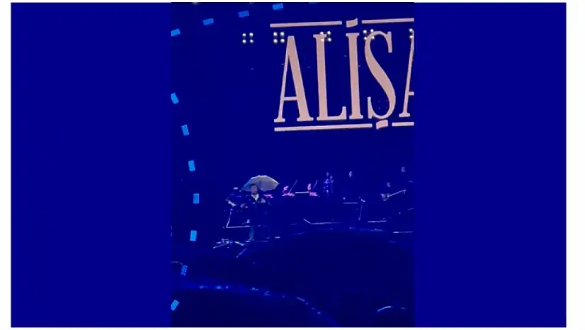 Alişan Konserine Yağmur Engeli
