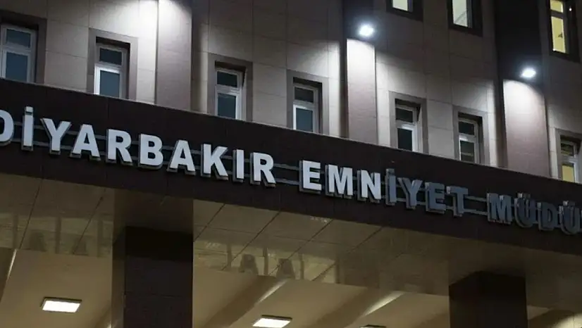 Diyarbakır'da Emniyet Binasına Yakın Noktaya EYP'li Saldırı