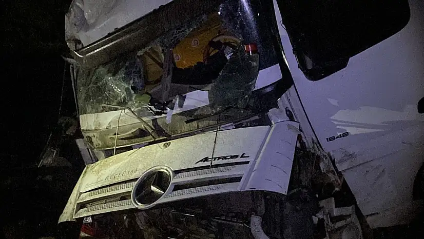 Doğanşehir'de Ölümcül Kaza: Devrilen Tırın Sürücüsü Kurtarılamadı