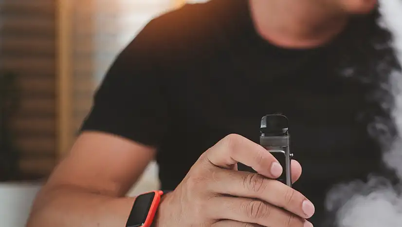 Elektronik sigara, gençlerin hayatını tehdit ediyor!