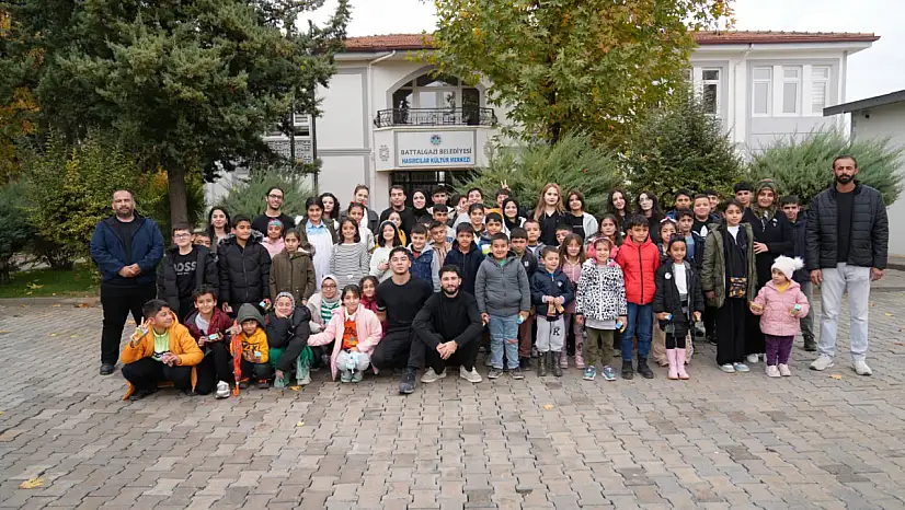 Hasırcılar Kültür Merkezi'nde Kitap Okuma ve Tiyatro Etkinlikleri