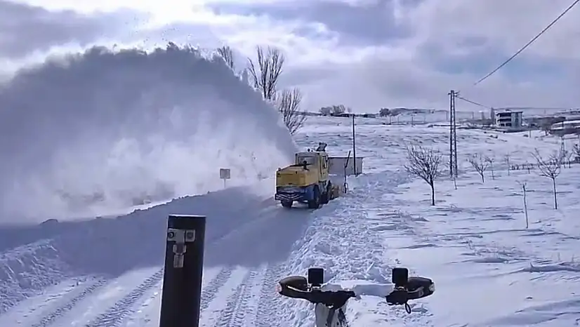 Kırsalda Kar Mesaisi: 66 Mahallede 1.520 Kilometre Yol Açıldı