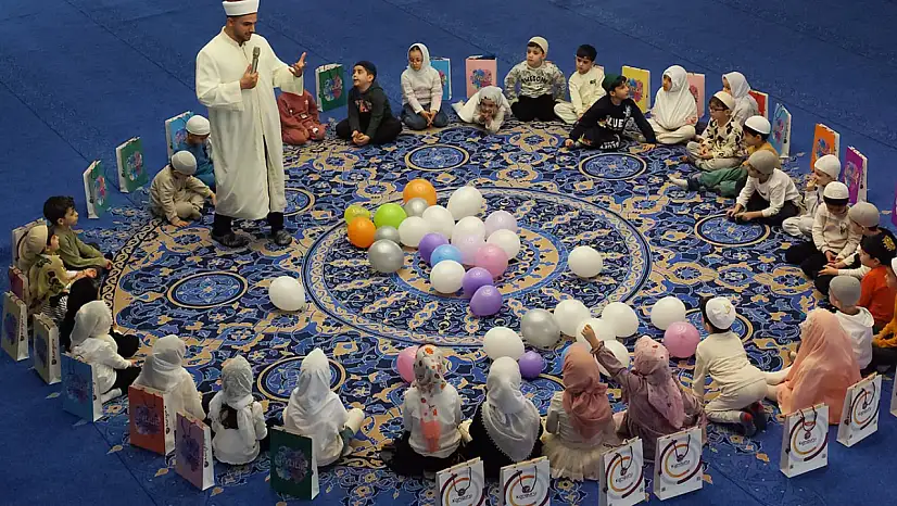 Malatya'da Minikler Üç Ayları Camide Öğrendi