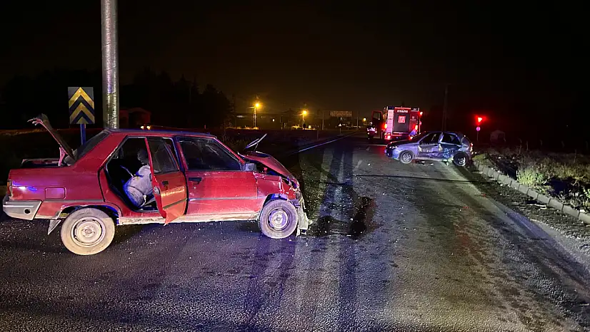 Malatya–Sivas Karayolu'nda İki Araç Çarpıştı: 4 Yaralı