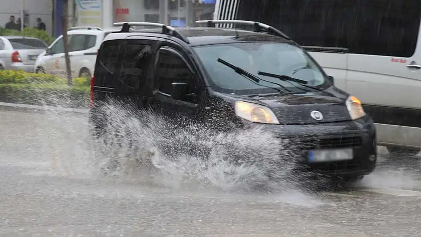 Marmara ve Ege'de Kuvvetli Yağış Uyarısı