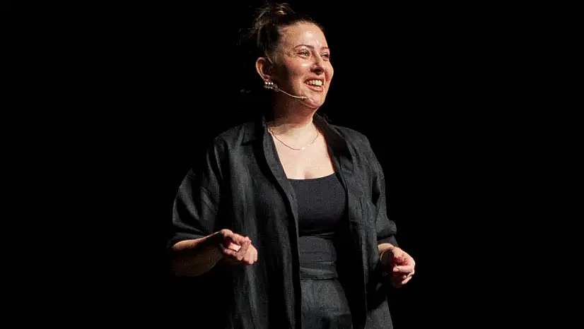 Özlem Kosif'ten Malatya'da Kahkaha Dolu Bir Akşam: 'Hayatım Yanlış Anlama'