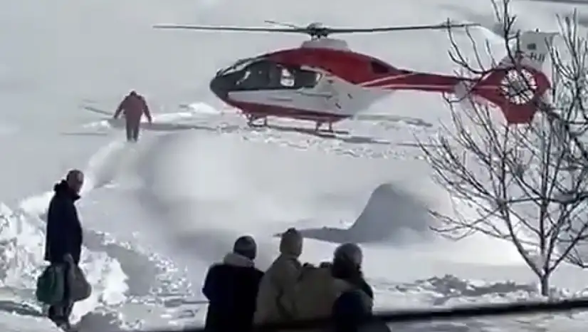 Pütürge'de Kar Engeline Hava Köprüsü: 1 Yaşındaki Bebek Helikopterle Kurtarıldı