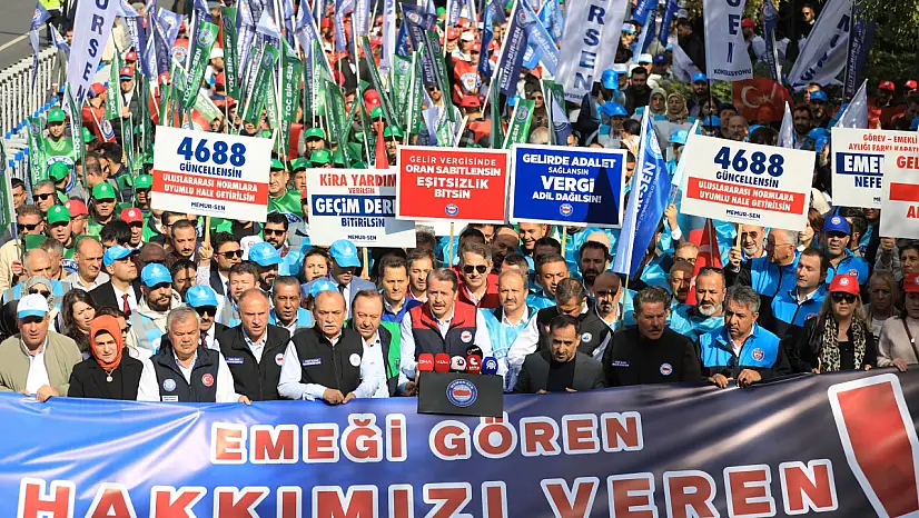 Sağlık Emekçileri TBMM Önünde Tek Yürek: 'Diplomamızın Hakkını İstiyoruz!'