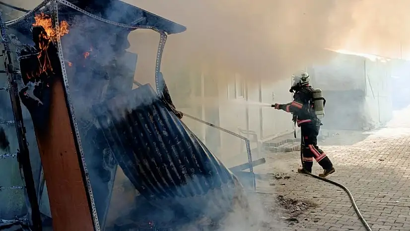 Samanköy Konteyner Kent'te Yangın