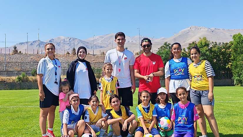 UEFA Playmakers Programı Malatya'da Başladı: Kız Çocukları Futbolla Tanışıyor