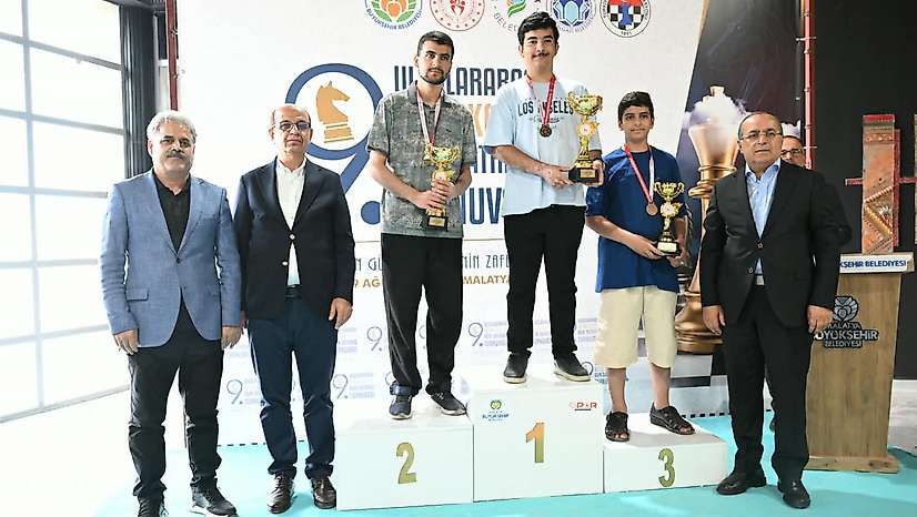 Uluslararası Altın Kayısı Satranç Turnuvası Ödül Töreniyle Sona Erdi