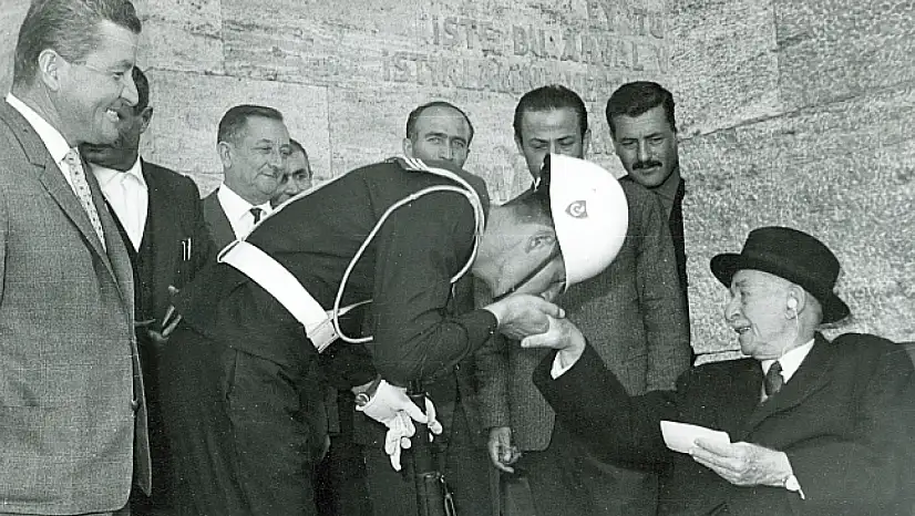 Veli Ağbaba'dan İsmet İnönü'nün Vefatının 52. Yılında Anma Mesajı