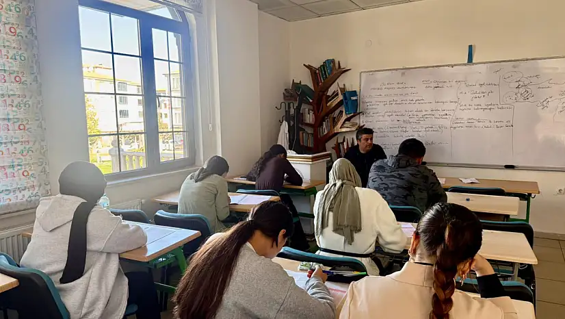 Yeşilyurt Belediyesi Öğrenciler İçin Deneme Sınavı Düzenledi