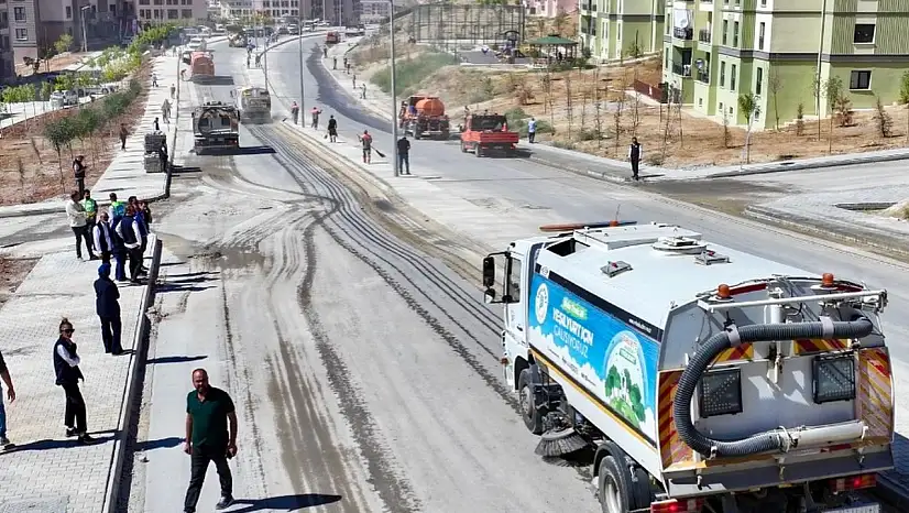 Yeşilyurt'ta Temizlik Seferberliği Sürüyor: İkizce TOKİ Konutları Baştan Aşağıya Temizlendi