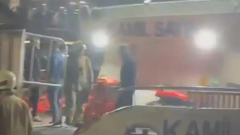 Yolcu motoru ile kuru yük gemisi çarpıştı: 8 yaralı