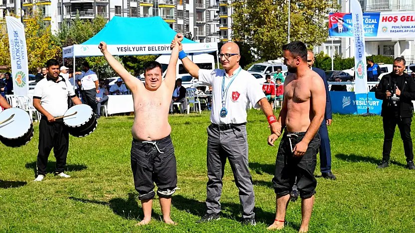 20. Uluslararası Turgut Özal Karakucak Güreşleri Görkemli Törenle Başladı