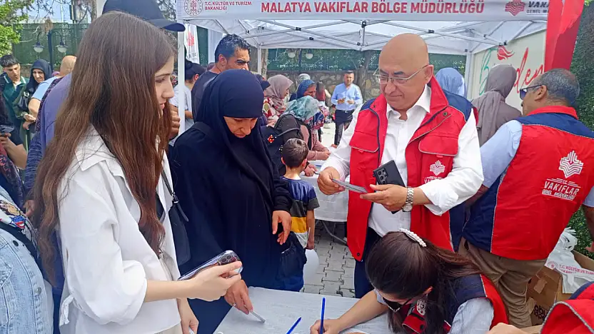 414 Yetim Çocuğa Bayram Sevinci
