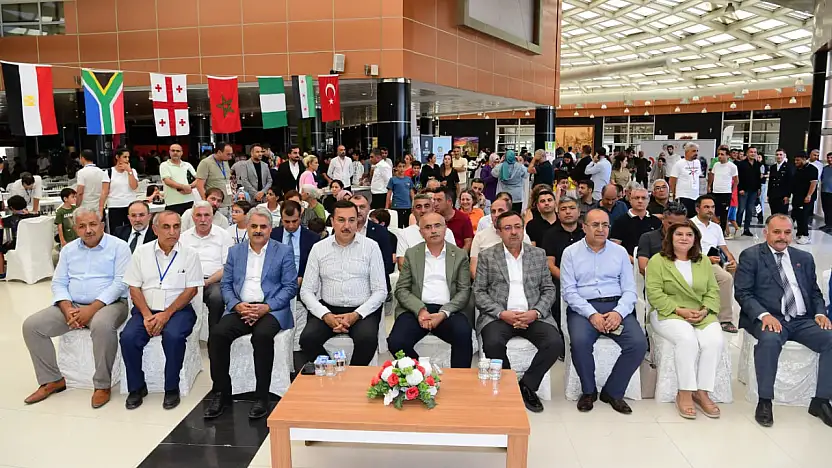 486 Sporcunun Katılımıyla 8. Uluslararası Altın Kayısı Satranç Turnuvası Başladı