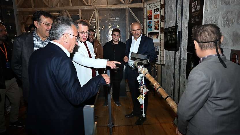 Abdullah Güler'den Bi Mekân Müze Kafeye Övgü: 'Çok Güzel Bir Yer Olmuş'