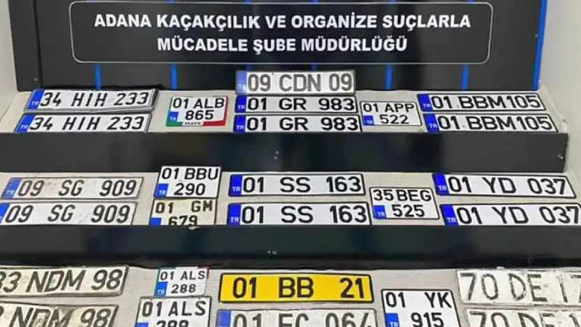 Adana'da oto yıkamacıya operasyon: 27 sahte plaka ele geçirildi