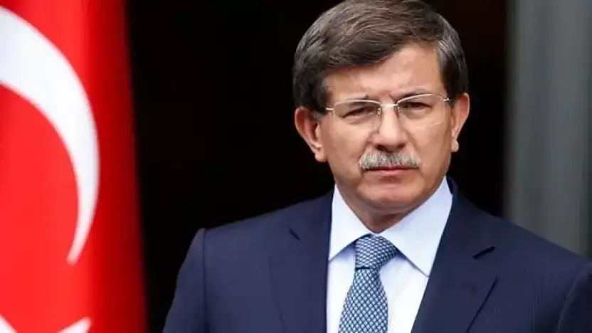Ahmet Davutoğlu, İzmir'de Yangından Etkilenen Bölgeleri Ziyaret Edecek