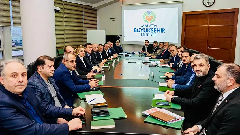 AK Parti Malatya'da Gelecek Vizyonunu Masaya Yatırdı