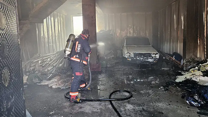 Akçadağ İlçesinde Depo Yangını