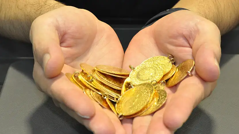 Altın, Fed Kararı Sonrası Dalgalı Seyirde: Ons 3.921 Dolar, Gram 5.369 TL