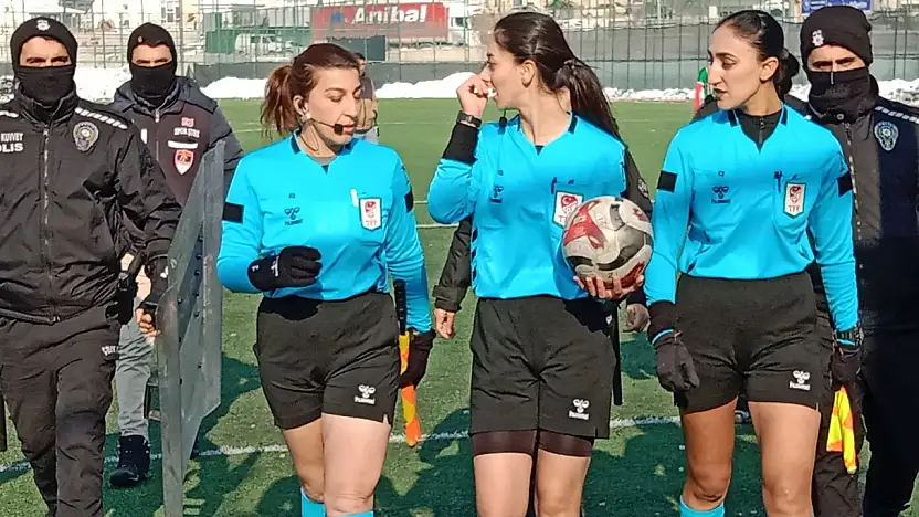 Bahis Skandalı Sonrası Sahada Değişim: Kadın Hakemler Öne Çıktı