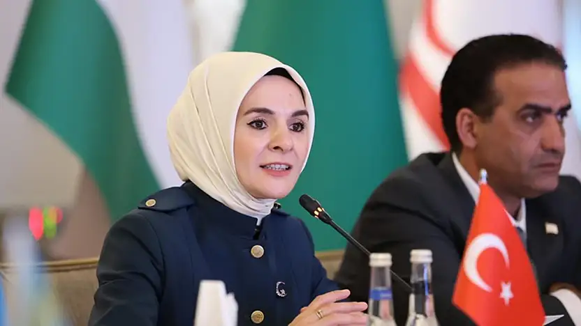 Bakan Göktaş: Aileyi evrensel bir değer olarak yeniden tanımlamalıyız