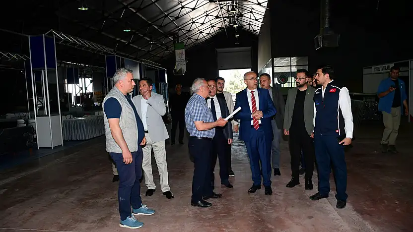 Başkan Er 7. Malatya Yapı Dekorasyon Fuar Alanında İncelemelerde bulundu