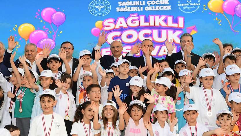 Başkan Sami Er, Sağlıklı Çocuk Festivali'nde Çocuklar ve Ailelerle Buluştu