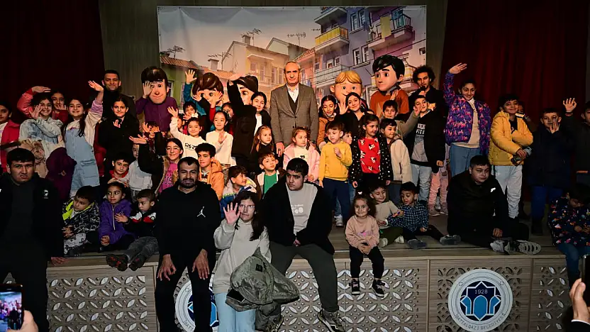 Battalgazi Belediyesi'nden çocuklara karne hediyesi