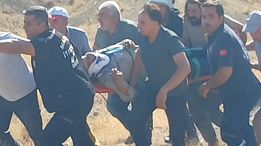 Battalgazi'de Traktör Devrildi: Dakikalarca Süren Kurtarma Operasyonu