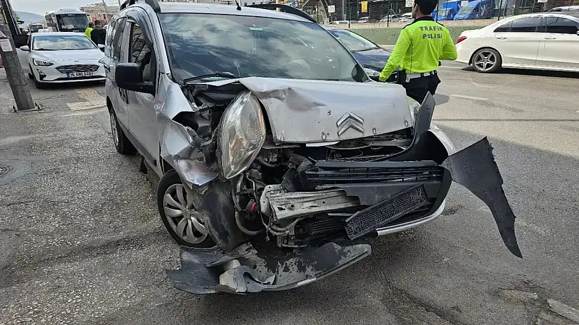 Bayramın ilk gününde 692 trafik kazası: 7 kişi hayatını kaybetti, 1128 kişi yaralandı