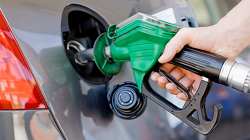 Benzine 3,20 lira zam pompa fiyatlarına yansıdı