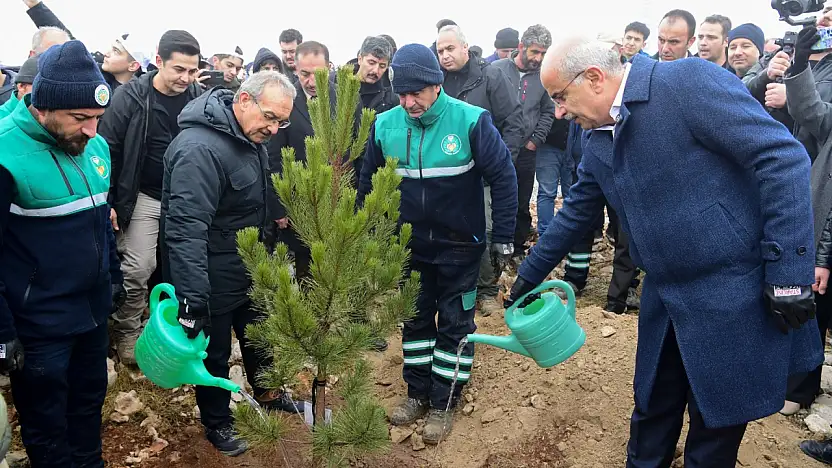 Beydağı'nda Yüz Binlerce Tohum Ve Fidan Toprakla Buluşuyor