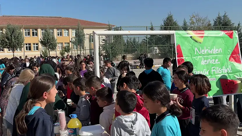 Biruni Ortaokulu Öğrencilerinden Gazze İçin Anlamlı Kermes